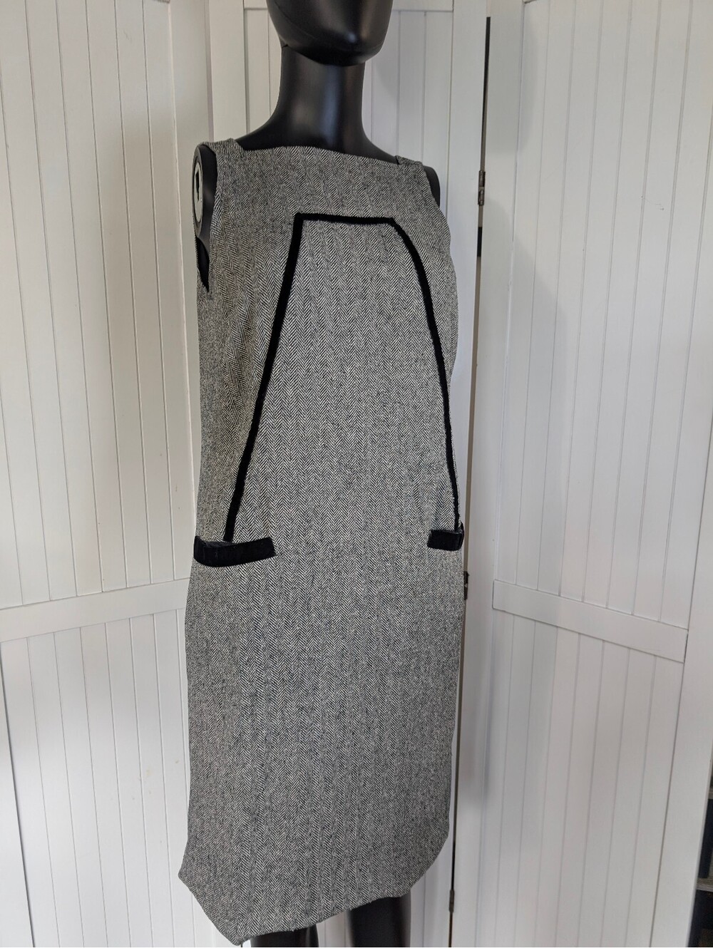 Vintage Y2K Fiori di Zucca Tweed Herringbone Sheath Dress Velvet Trim Midi